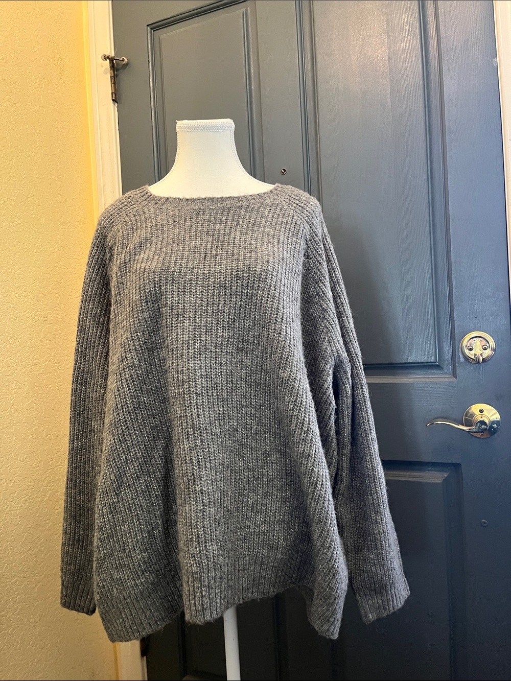 Old Navy Heather Gray Knit Top